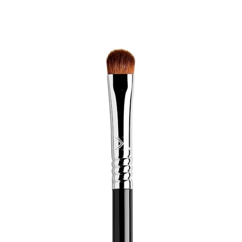 Sigma Beauty Professional E57 Firm Shader Brush – Professional Makeup Brush for Intense Applications or Controlled Finishes - Vegan Eyeshadow Brush for Fine Details (1 Brush)