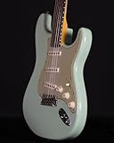 Fender Custom Shop Limited Edition 1960 Stratocaster Journeyman Relic - Faded Aged Surf Green with AAA Rosewood Fingerbo