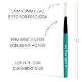 We Love Eyes - Eyelid Margin Scrub Brush - Ideal for scrubbing Away Debris and Eyelid Margin Cleansing.