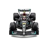 Bburago 1:24 F1 Race Mercedes W14 (2023) w/Driver - Hamilton #44