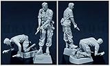 Risjc 1:35 Vietnam War US Army Soldiers Reconnaissance Underground Resin Soldier Model (2 Persons) Unpainted and unassembled Miniature Model Kit/R19010