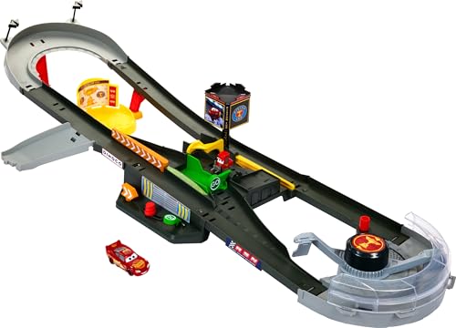 Mattel Disney and Pixar Cars Track Set, Piston Cup Action Speedway Playset with Lightning McQueen Toy Race Car, Wind-Up Booster