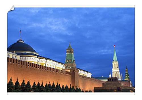 robertharding A1 Poster of The Kremlin at Night with Lenins Tomb from Red Square, UNESCO World Heritage (10232840)