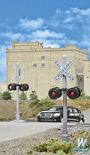 Walthers SceneMaster HO Scale Crossing Signal Flashers (Working Lights) 2-Pack