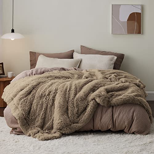 Bedsure Fluffy Brown King Size Blanket for Bed, Thick Soft Sherpa Faux Fur Fleece Bedding Fuzzy Plush Winter Warm Heavy Oversize Big Large King Blanket, Cozy Brown Gifts for Men Women, 108x90