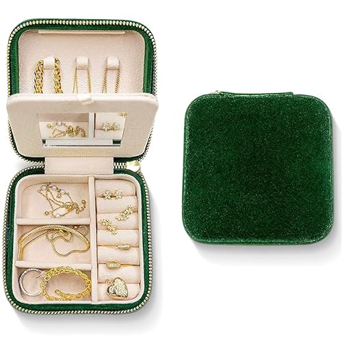 Benevolence LA Plush Velvet Jewelry Box | Travel Jewelry Case Organizer with Mirror | Featured in Oprah's Favorite Things | Best Gifts For Daughter, Girlfriend, Mom | Gifts For Her - Emerald