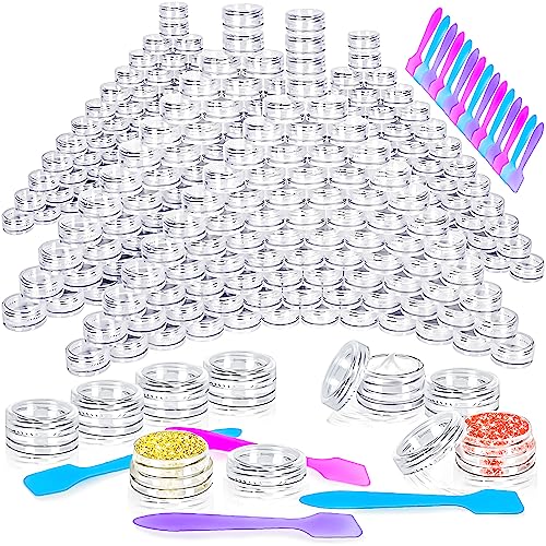 MotBach 100 Pcs 3g Empty Plastic Containers with Lids,Tiny Makeup Sample Containers Small Pot Jars Clear Round Cosmetic Jars with 20 Pcs Mini Spatulas for Liquid Sample Powder Creams (Clear Lid)